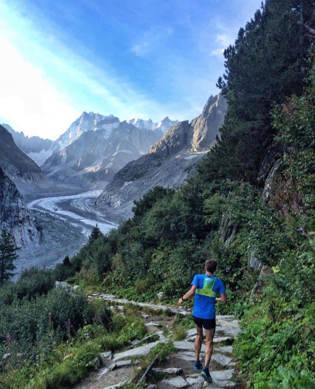 Who agrees with SRA Elite runner, @timtollefson? “Mountains over beaches, am I right? Or am I right?